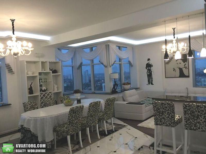 Rent out 3-room apartment. Киев,  Днепровская наб — photo 1