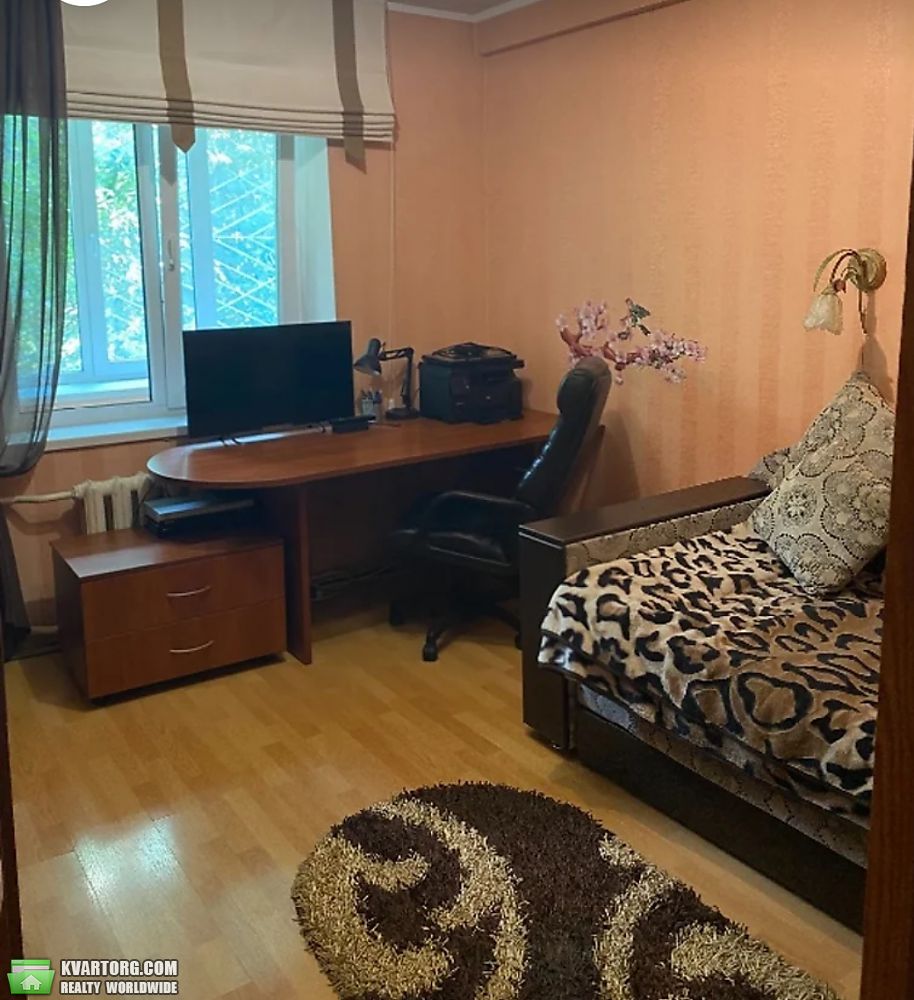 Rent out 2-room apartment. Киев,  Дегтяревская — photo 3