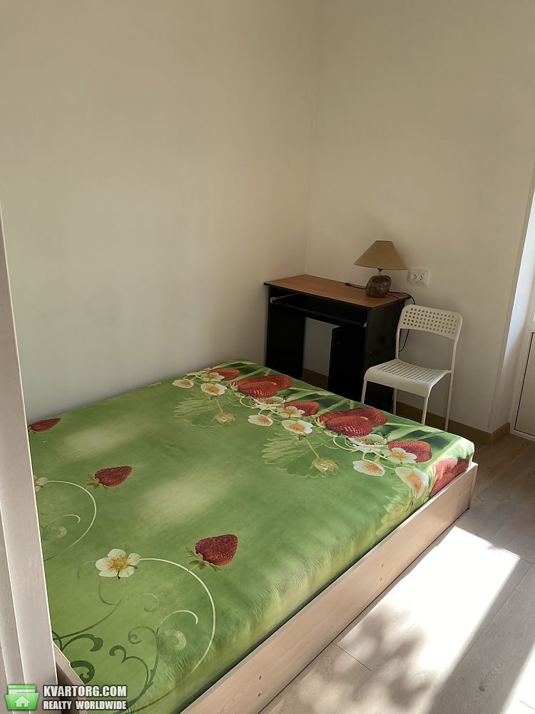 Rent out 2-room apartment. Киев,  Драгомирова — photo 3