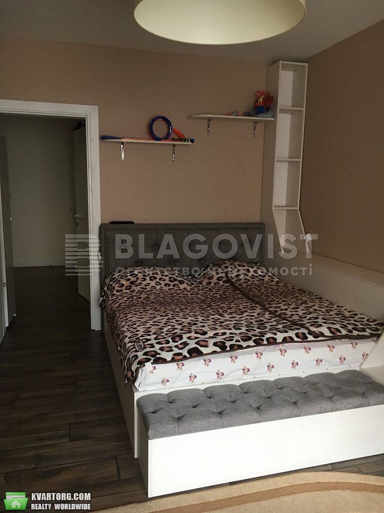 Rent out 3-room apartment. Киев,  Пчелки — photo 5