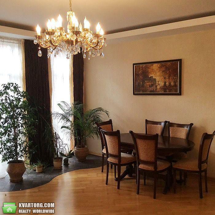Rent out 3-room apartment. Киев,  Павловская — photo 2