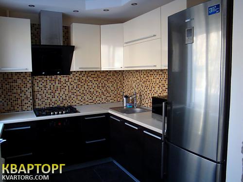 Rent out 1-room apartment. Киев,  Мельникова — photo 1