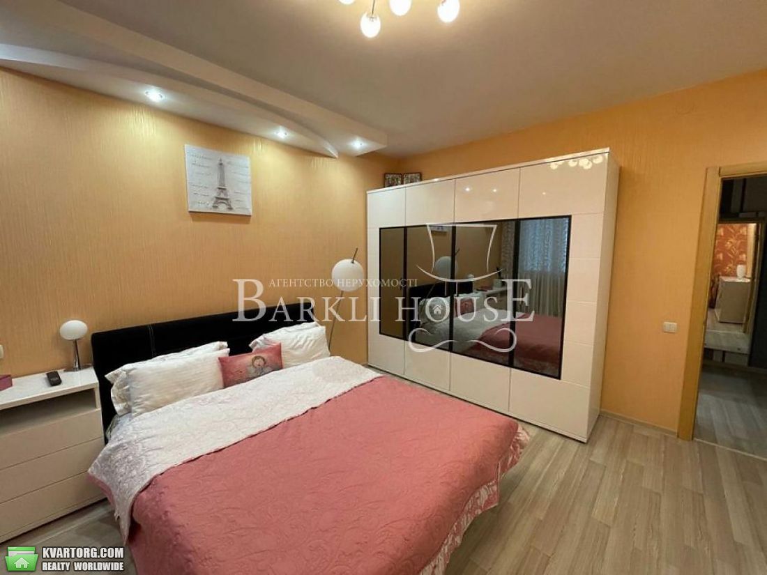 Rent out 3-room apartment. Киев,  Вышгородская — photo 4