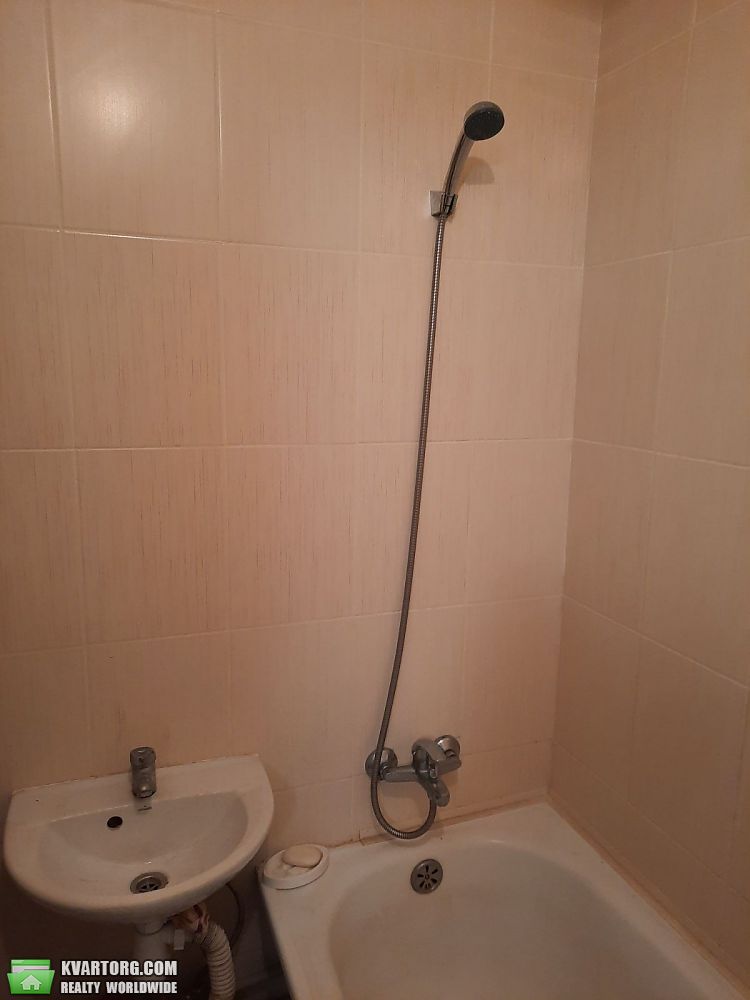 Rent out 2-room apartment. Киев, Полярная — photo 7