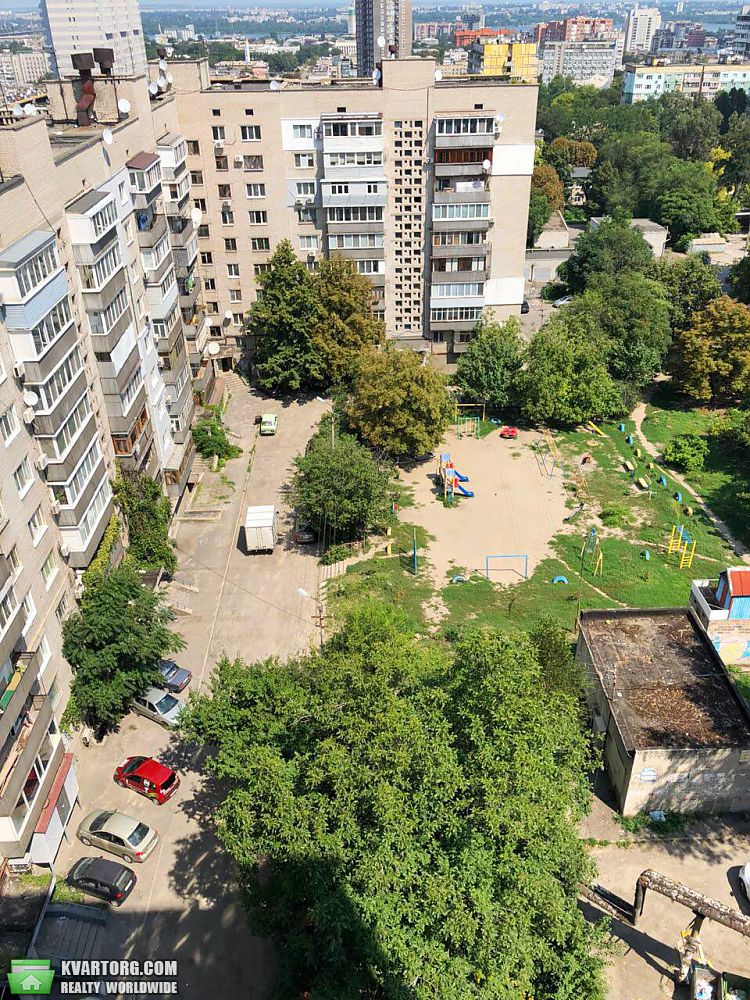 Rent out 4-room apartment. Днепропетровск,  Кирова — photo 8