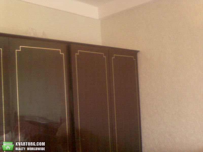 Rent out 2-room apartment. Киев, Жукова — photo 6