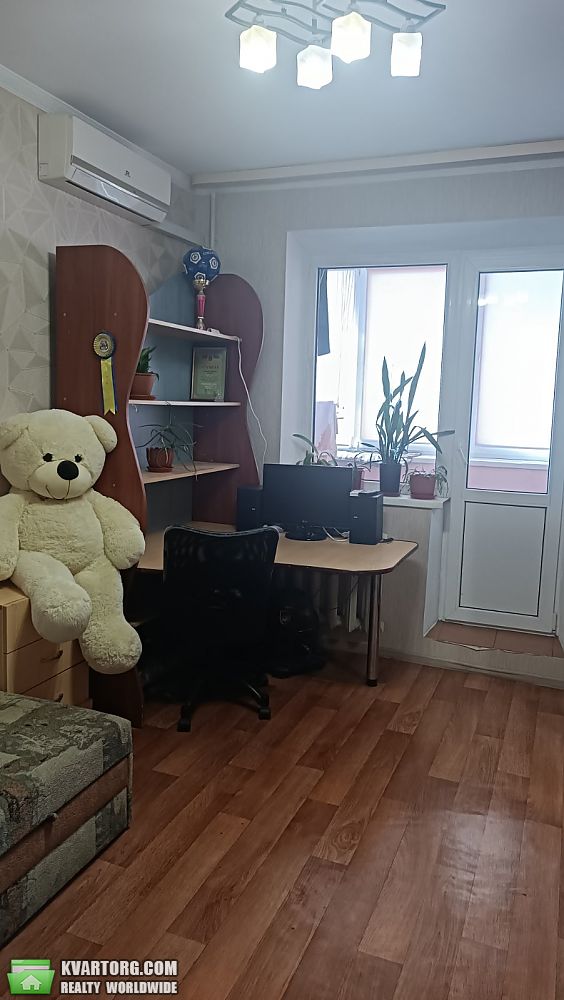 Rent out 2-room apartment. Киев,  Радужная — photo 1