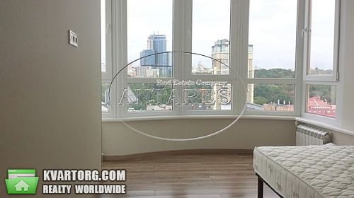 Rent out 2-room apartment. Киев, Жилянская — photo 2