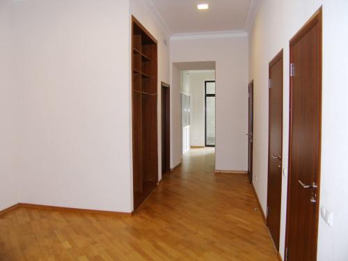 Rent out office. Киев,  Музейный пер — photo 2
