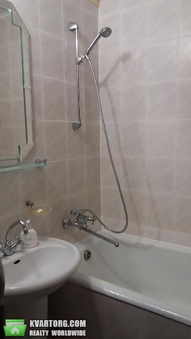 Sell 3-room apartment. Киев,  Миропольская — photo 9