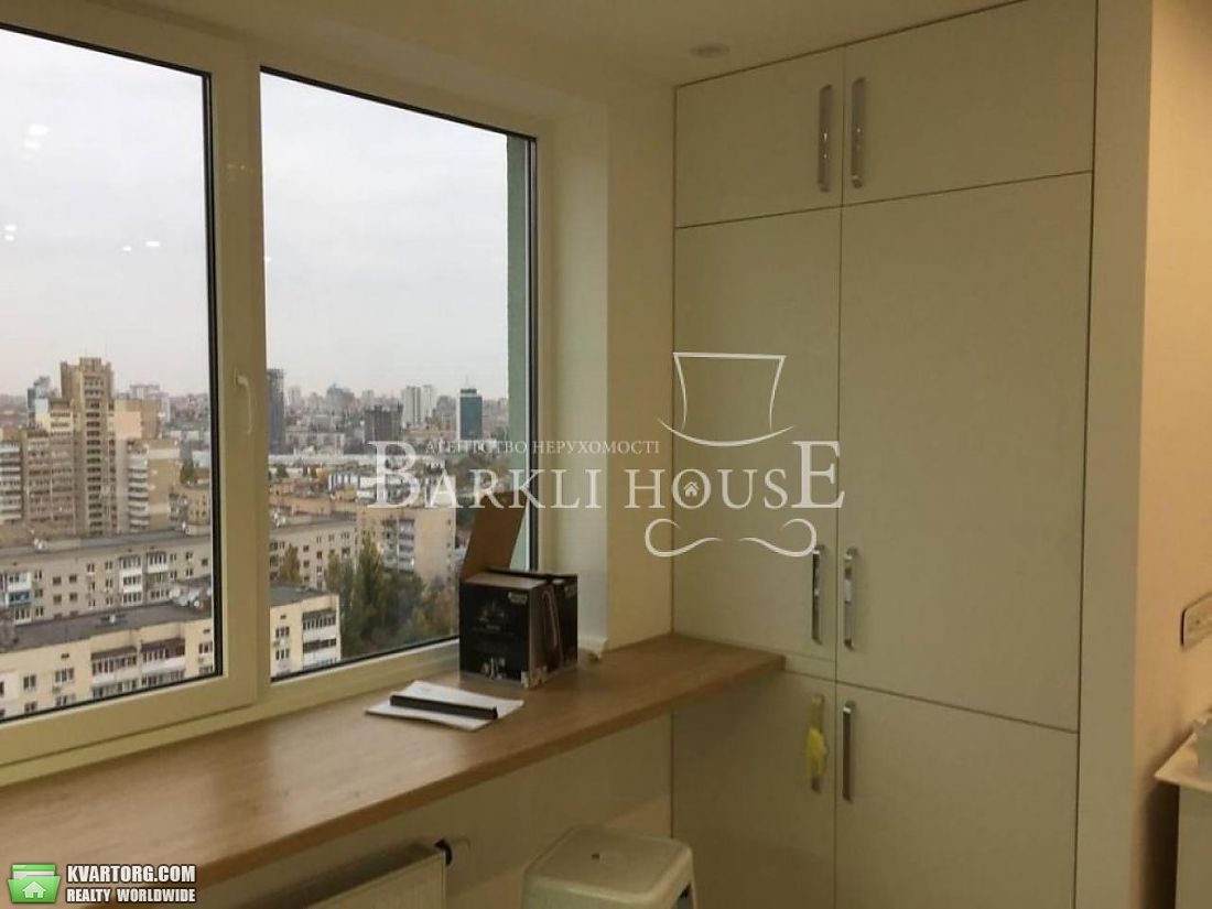 Rent out 2-room apartment. Киев,  Богдановская — photo 7