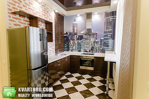 Rent out 3-room apartment. Киев,  Барбюса — photo 1