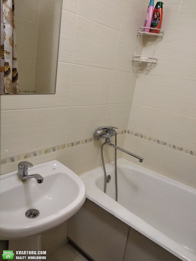 Rent out 1-room apartment. Киев,  Ватутина пр — photo 5