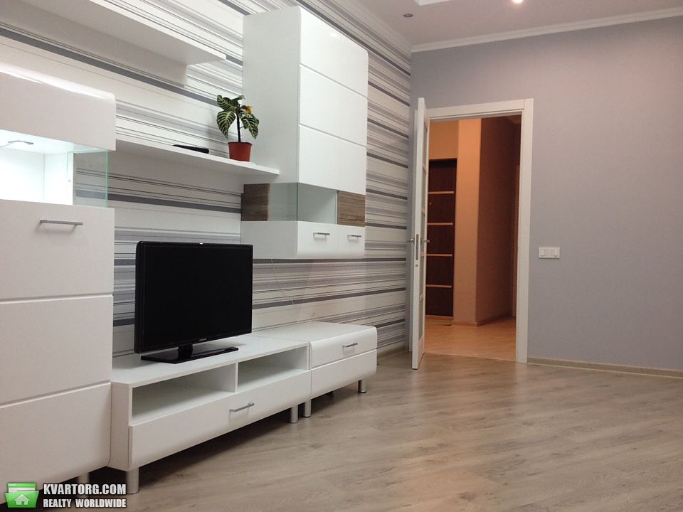 Rent out 2-room apartment. Киев, Регенераторная — photo 8