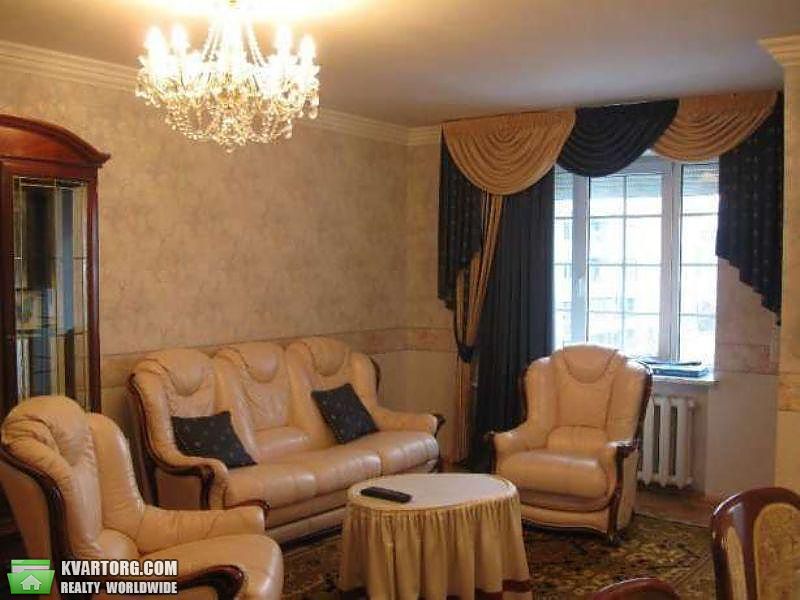 Rent out 4-room apartment. Киев,  Нижний Вал — photo 1