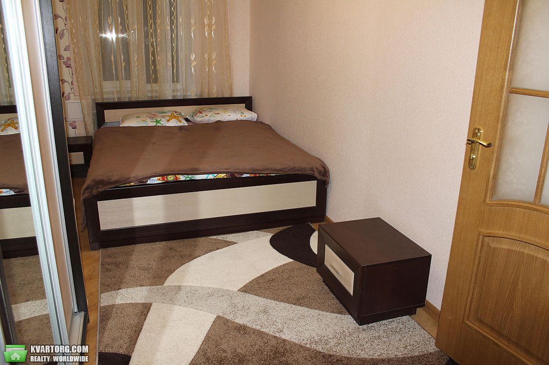 Rent out 2-room apartment. Киев,  Добрый путь — photo 9