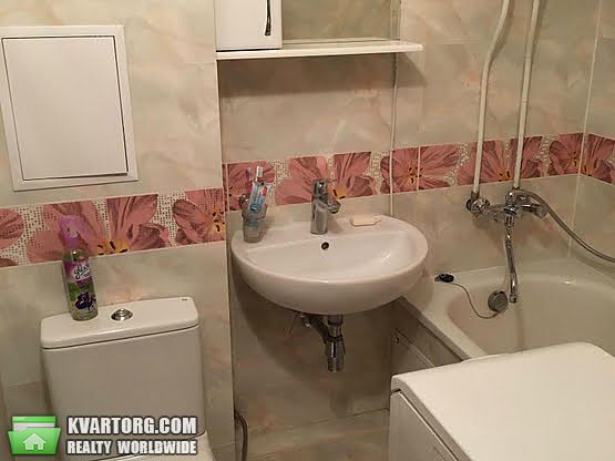 Sell 2-room apartment. Киев,  Метростроевская — photo 3