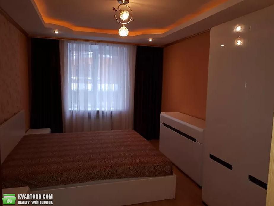 Rent out 3-room apartment. Киев,  Дмитриевская — photo 2