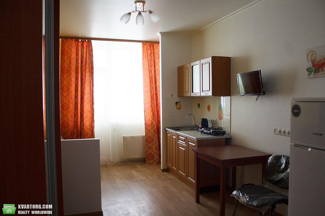 Rent out 1-room apartment. Киев,  Герцена — photo 1