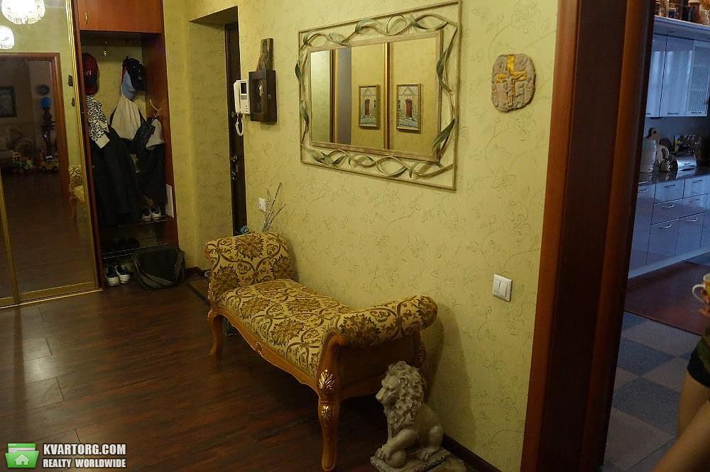 Rent out 4-room apartment. Киев,  Павловская — photo 9