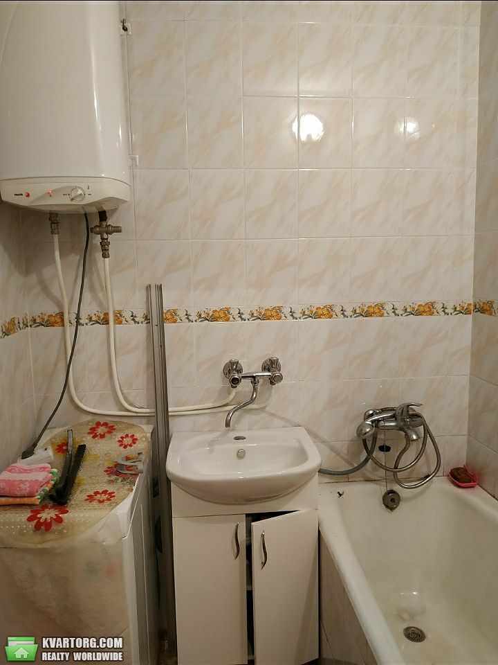 Rent out 1-room apartment. Одесса, Небесная сотня — photo 5