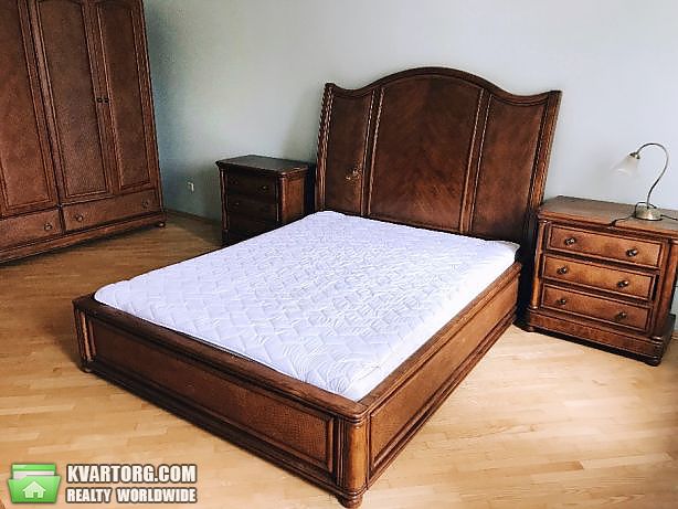 Rent out 2-room apartment. Киев,  Жилянская — photo 9
