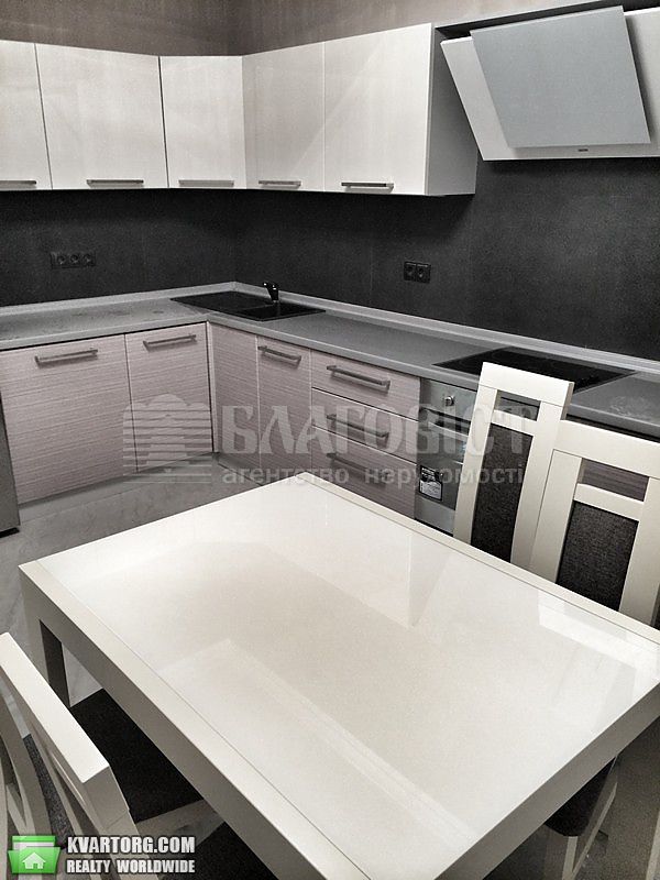 Rent out 3-room apartment. Киев,  Полтавская — photo 3