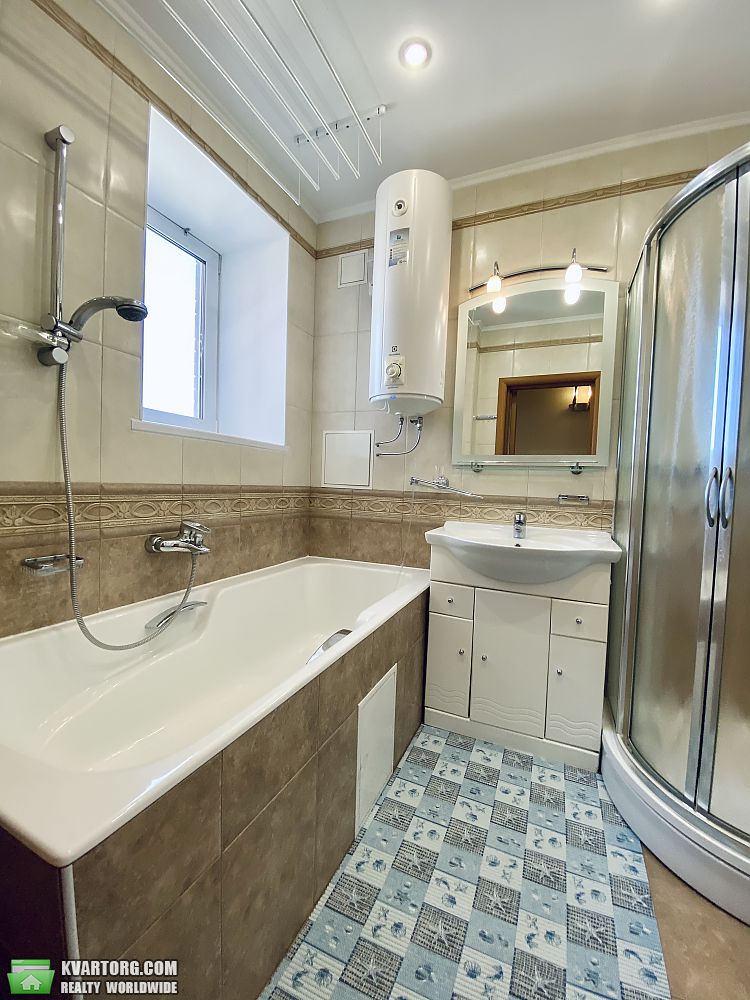 Rent out 2-room apartment. Киев,  Ахматовой — photo 3
