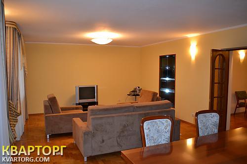 Rent out 2-room apartment. Киев, Луначарского Анатолия ул. — photo 3