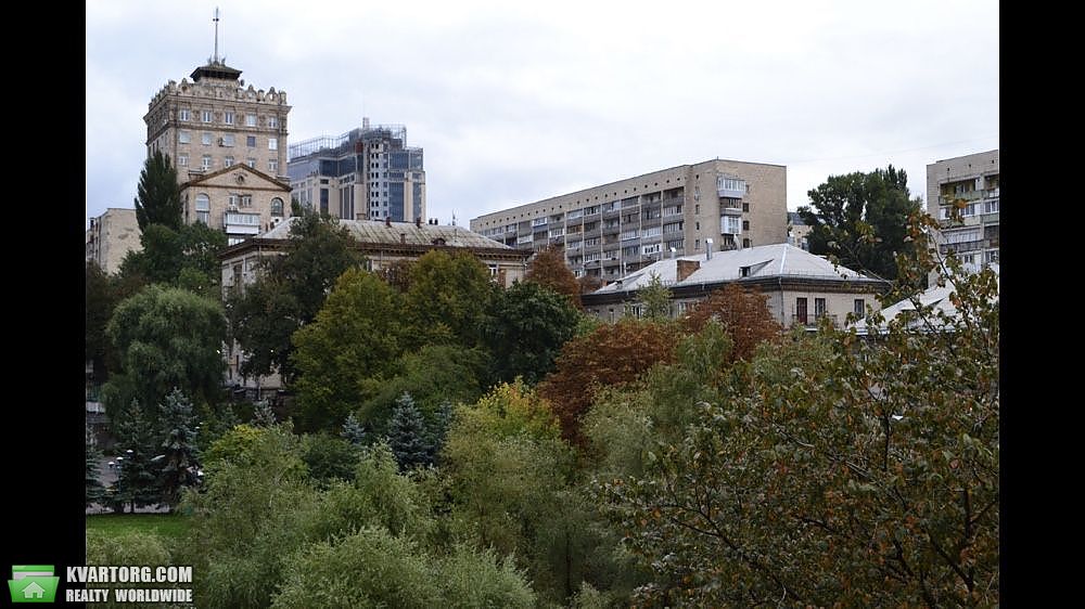 Rent out 2-room apartment. Киев,  Кловский спуск — photo 1