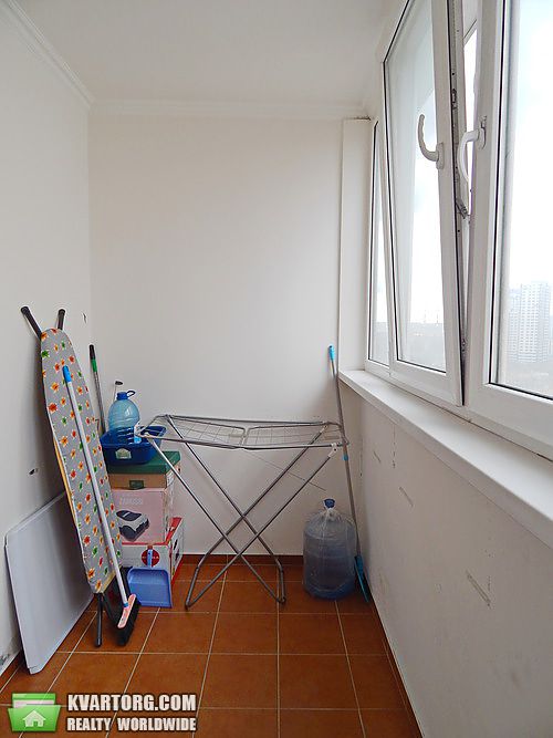 Rent out 2-room apartment. Киев,  Чавдар — photo 5