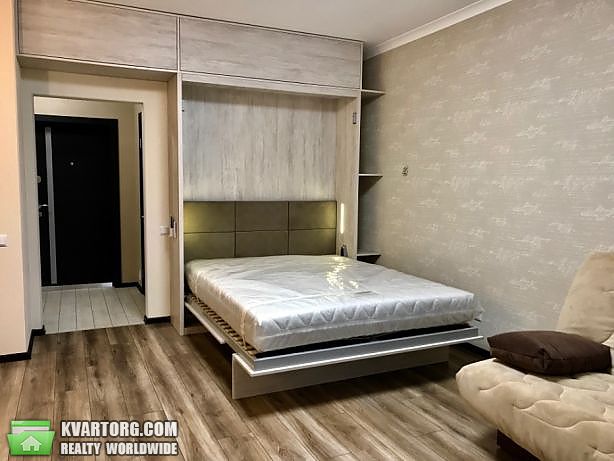 Rent out 1-room apartment. Киев, Вышгородская — photo 3
