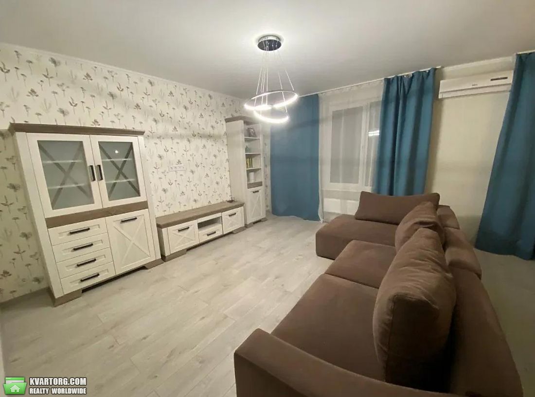 Rent out house. Киевская обл., Крюковщина — photo 1