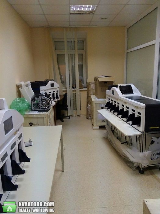 Rent out office. Киев, ул.Коновальца — photo 1