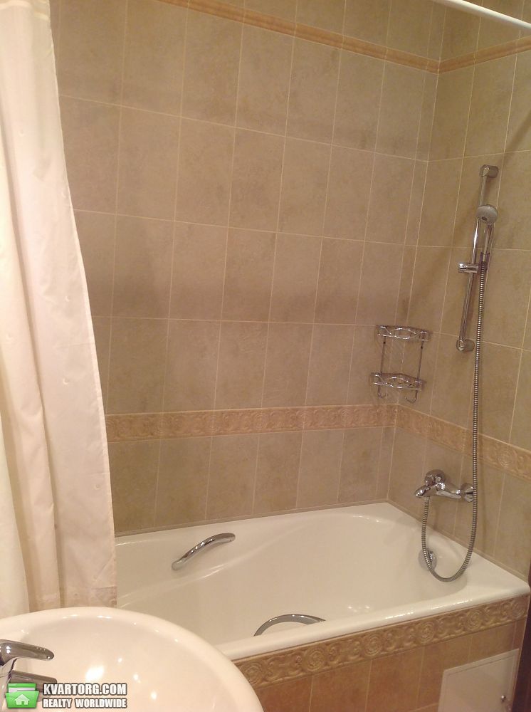 Rent out 1-room apartment. Киев,  Щорса — photo 8