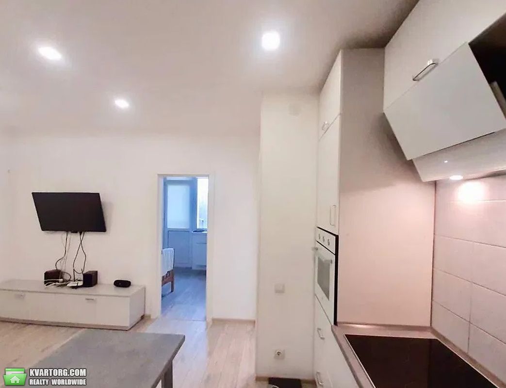 Sell 1-room apartment. Киев,  Ломоносова — photo 3