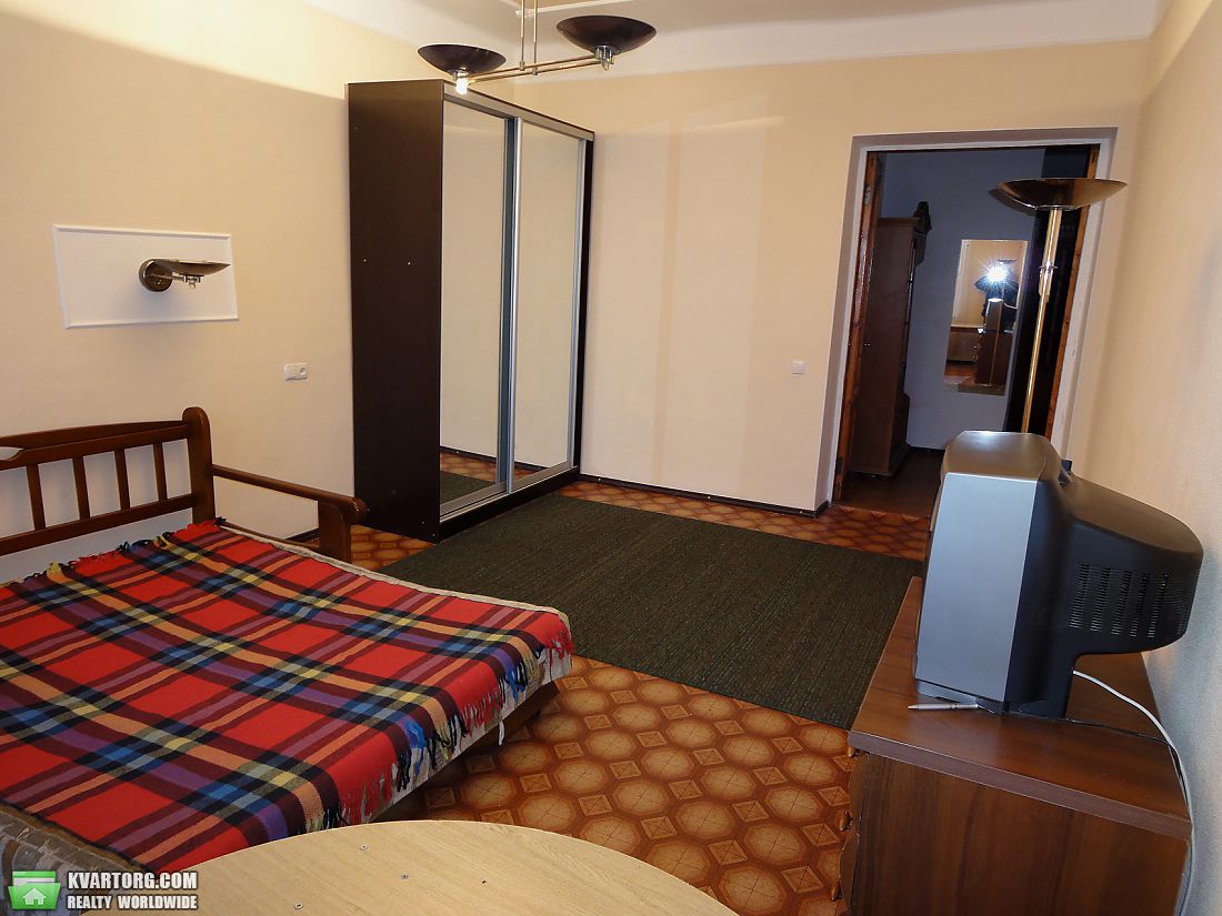Rent out 1-room apartment. Одесса, Дегтярная — photo 1