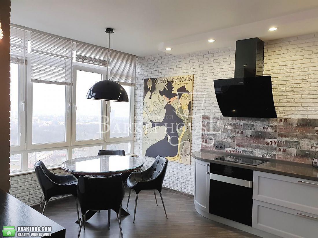 Rent out 2-room apartment. Киев, Сикорского — photo 1