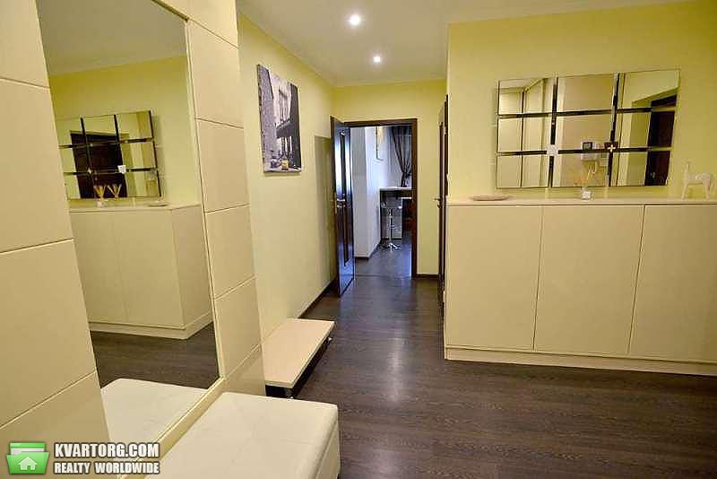 Rent out 3-room apartment. Киев,  Срибнокильская — photo 10