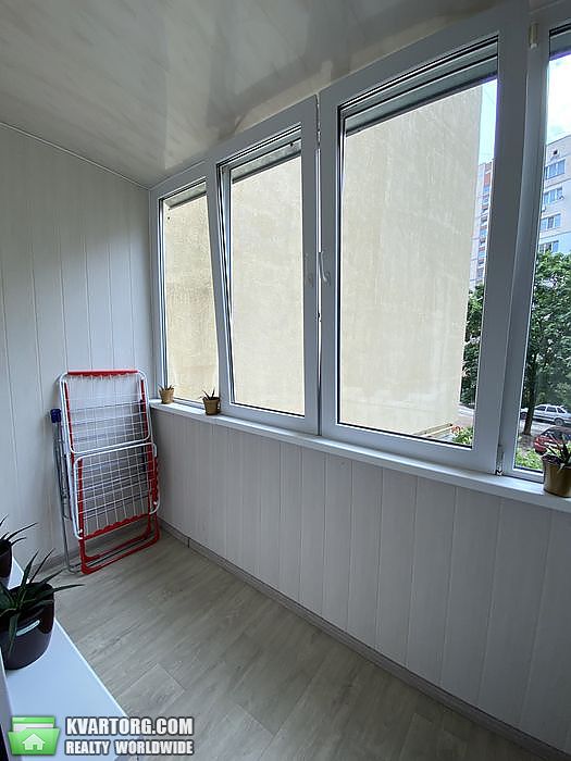 Sell 3-room apartment. Киев, пр. Свободы — photo 9