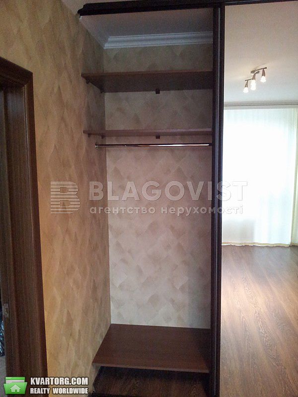 Rent out 2-room apartment. Киев,  Ямская — photo 7