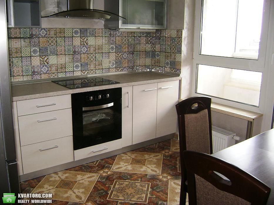 Rent out 2-room apartment. Киев,  Заречная — photo 4