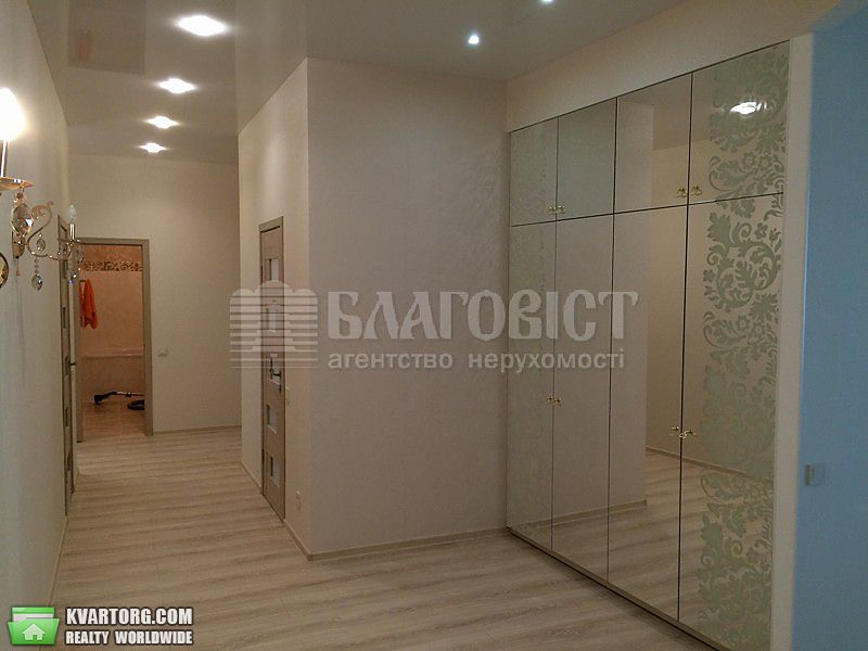Rent out 3-room apartment. Киев,  Антонова — photo 2