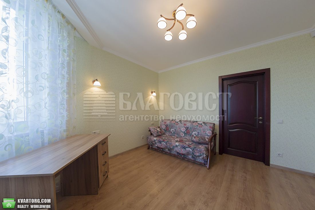 Rent out 3-room apartment. Киев,  Рижская — photo 8