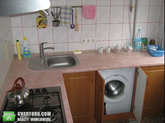 Rent out 3-room apartment. Киев,  Курнатовского — photo 2