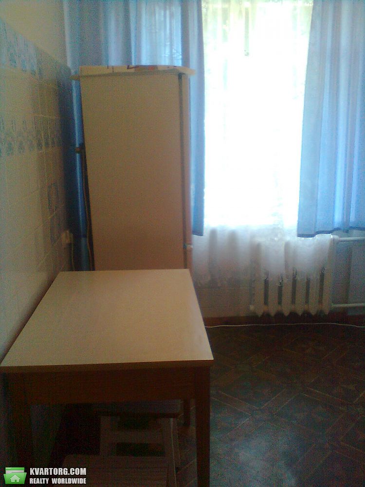Rent out 2-room apartment. Киев,  Герцена — photo 6
