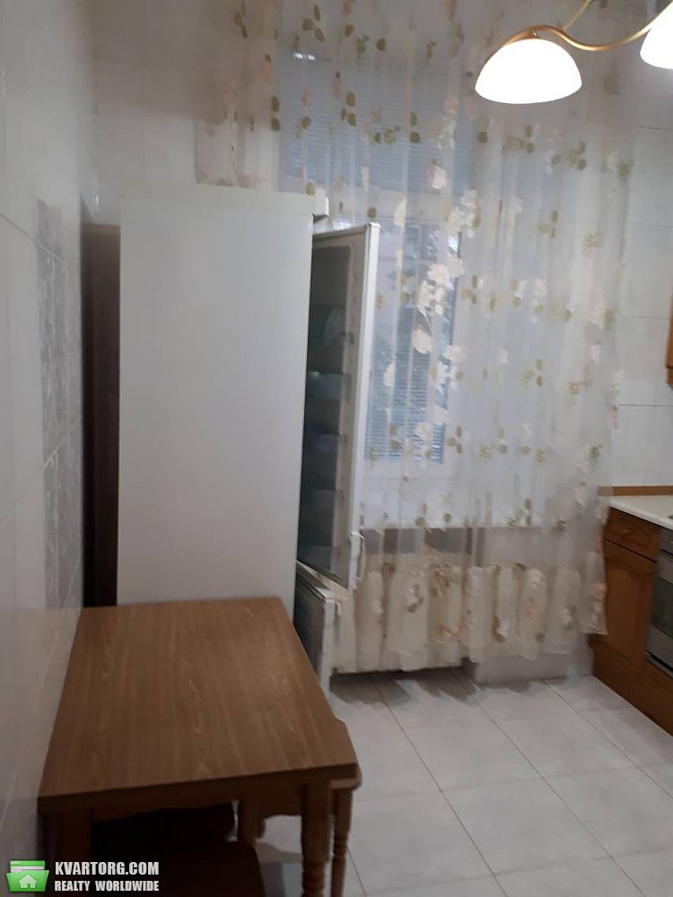 Rent out 2-room apartment. Киев, Десятинная 1/3 — photo 2