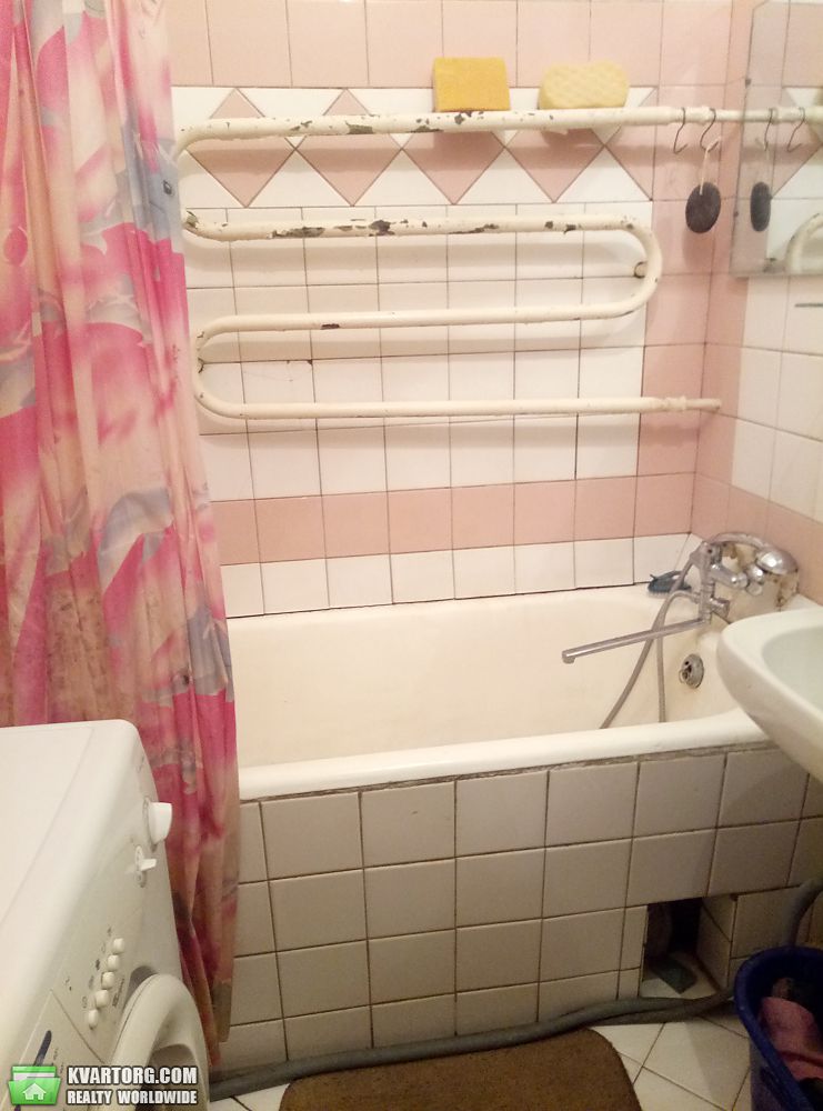 Sell 2-room apartment. Киев,  Петровская — photo 4