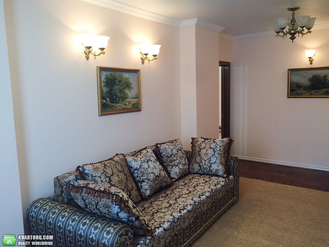 Rent out 3-room apartment. Киев,  Глушкова пр — photo 3