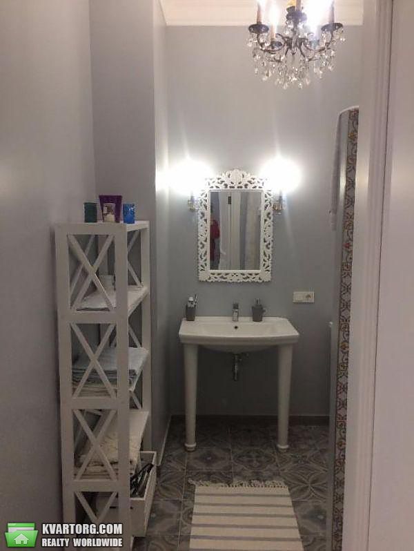 Rent out 2-room apartment. Киев,  Антоновича — photo 7